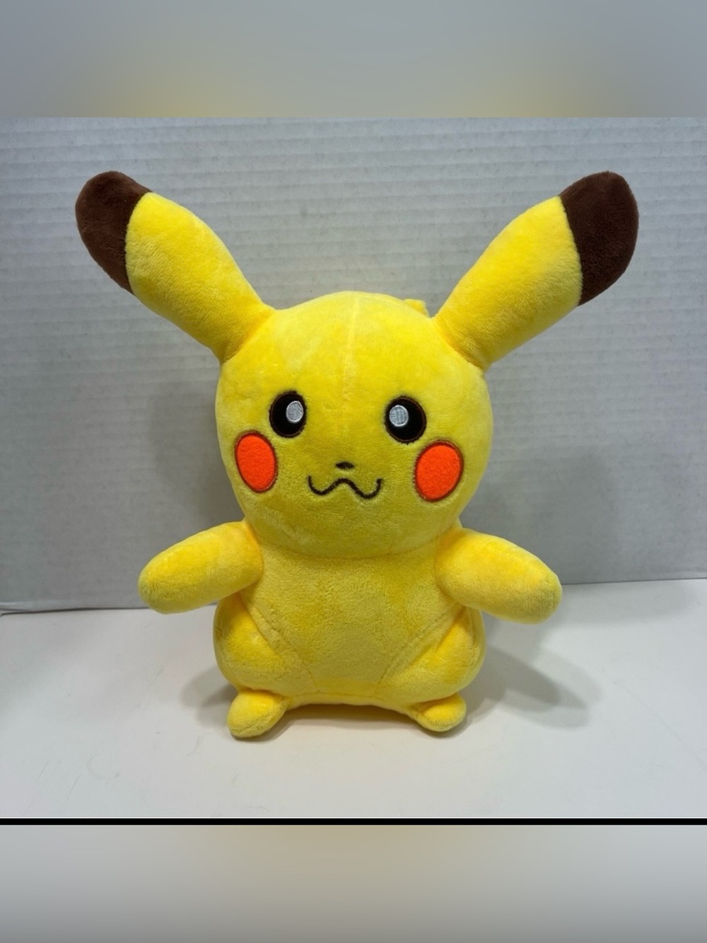 POKEMON PIKACHU plush stuffed animal toy